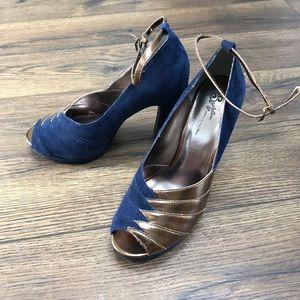 Navy and Gold Seychelles